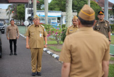 Gubernur Hidayat Arsani Pimpin Apel, Apresiasi Dukungan Masyarakat dan ASN