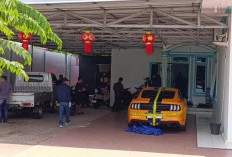 Bareskrim Polri Geledah Rumah Bos AS di Kaposang, Tampak Mobil Mewah Dipasang Garis Polisi