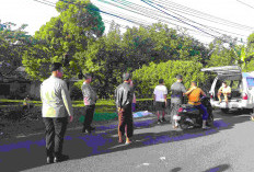 Breaking News! Pria Ditemukan Tewas di Depan Rumah di Gabek Pangkalpinang