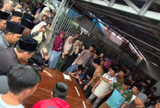 Dosen Unmuh Babel Sekeluarga Dimakamkan Berjejer di TPU Belirang, Terakhir Temu Orang Tua Saat Lebaran
