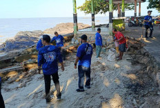 Aksi Bersih-Bersih Laut Nek Aji Partai Demokrat, Kumpulkan 2 Ton Sampah