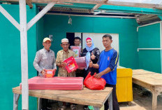 Debby Berikan Bantuan ke Warga yang Terdampak Musibah Angin Puting Beliung di Sadai 