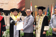 295 Sertifikat Hak Cipta Resmi Diserahkan Kemenkum Babel pada Momen Wisuda Uniper Tahun 2025