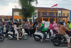 Gandeng Mahasiswa, Polresta Pangkalpinang Bagikan 150 Paket Takjil di Depan Mako