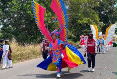 SMP 2 Sungaiselan Berhasil Pertahankan Juara Karnaval Tingkat Provinsi 