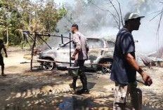 Rumah Berikut Mobil CRV Hangus Terbakar