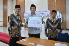 Bupati Fery Ajak Pejabat Pemkab Bangka Bayar Zakat: Tidak Ada Dermawan Jadi Miskin