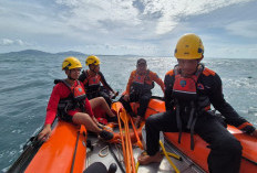 Melaut di Karang Berindu, Nelayan 70 Tahun Tak Kunjung Pulang