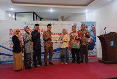 Asisten II Pemkot Apresiasi BSB Syariah Pangkalpinang Gelar Baksos Pembuatan Kacamata Gratis