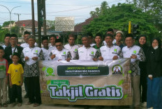 SRC Bangka & Jam'iyyah Al Hikmah Bagikan 1000 Paket Takjil di Sungailiat   