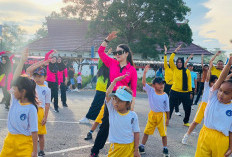 Senam Bersama dan Sosialisasi SPMB, Kapolresta Max Mariners Ajak Masyarakat Cinta Sehat dan Pendidikan