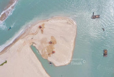 Bersama Mitra Usaha, PT Timah Lakukan Pengerukan Muara Air Kantung Guna Permudah Akses Nelayan