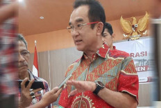 Rudianto Tjen Ajak Warga Manfaatkan Operasi Katarak Gratis, Kader PDIP Diminta Sisir Warga di Tiap Desa
