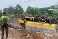 Kecelakaan Truk Vs Motor di Belitung, Pelajar Kritis Dilarikan ke RSUD