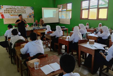 SMPN 1 Tukak Sadai Gelar Workshop Literasi: Dari Kata Menjadi Karya Bermakna