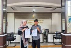 Perkuat Legalitas Usaha, Kanwil Kemenkum Babel Serahkan Sertifikat Perseroan Perorangan