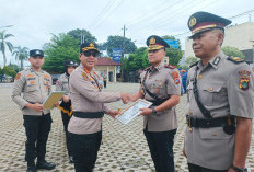 Polresta Pangkalpinang Beri Penghargaan kepada 17 Personel dan 8 Masyarakat Berprestasi Lawan Geng Motor