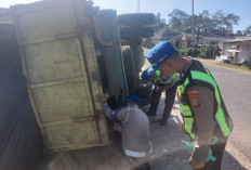 Begini Kronologi Truk Muatan Beras Gagal Menanjak, Hingga Hantam Pengendara Motor