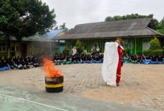 PT Timah Memberikan Pendidikan Keselamatan Kebakaran dan Simulasi Tanggap Darurat bagi Siswa di Sekolah 