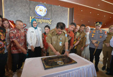 Gubernur Hidayat Arsani Resmikan  