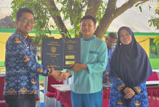 SMAN 1 Namang Serahkan Rapor dan Ijazah secara Transparan, Akuntabel, dan Bebas Biaya, Bentuk Pelayanan Prima 