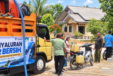 PT Timah Kolaborasi Penuhi Kebutuhan Air Bersih Warga Terdampak Kekeringan di Sungailiat