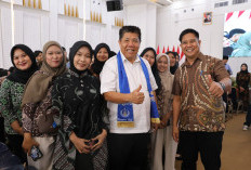 Gubernur Hidayat Arsani Beri Motivasi Calon Alumni UBB Siap Berkarya dan Bangun Negeri