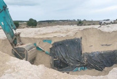 Ada Excavator yang Dikubur Dalam Pasir, Diduga Milik Pak Haji dari Basel