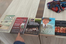 Perpusda Bangka Barat Terima Sumbangan Buku Sejarah Perang Dunia II