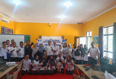 34 Guru SMAN 1 Damar Dilatih Manfaatkan AI untuk Susun Modul dan Bahan Ajar
