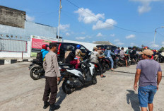 Polsek Gerunggang Redam Panic Buying Saat Antrean BBM Muncul di SPBU Kampak