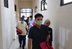 Mantan Bupati Justiar Noer dan Putranya Aditya Rizki Bacakan Eksepsi Perkara Tipikor Tambak Udang PT SAS