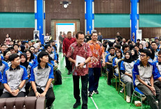 Rudianto Tjen Tanamkan Semangat Berkarya kepada Mahasiswa Polman Babel