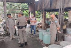 Pol PP Bangka Gerebek Pabrik Arak di Sigambir Pemali