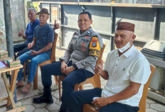 Sambang Kelurahan, Bhabinkamtibmas Batin Tikal Edukasi Warga Soal Kamtibmas dan Kebersihan Lingkungan