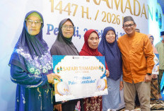 Penuhi Kebutuhan Pangan, PT Timah Berbagi Paket Sembako untuk Warga Bangka 