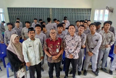 ​Tingkatkan Kesadaran Demokrasi, Kesbangpol Bangka Beri Pendidikan Politik bagi Pelajar SMK