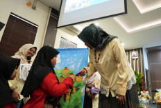 Kreativitas Menjadi Kebahagiaan, PIKK dan Srikandi PLN Babel Hadirkan Parcel Ceria untuk Anak Panti Asuhan