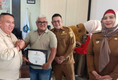 Pemkab Basel Terima 6 Ekor Sapi Kurban dari PT SMB, Senja : Ini Komitmen Sosial 