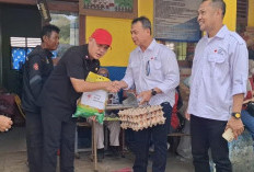 PMI Bangka Salurkan Bantuan Logistik bagi Korban Kebakaran di Serdang Basel