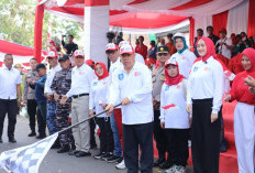 Gubernur Hidayat Arsani Lepas Pawai HUT ke-81 RI, Semarakkan Pangkalpinang dengan Semangat Kebersamaan