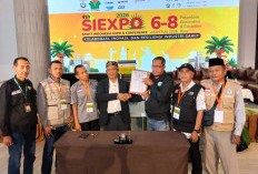 Di SIEXPO Riau 2026, DPW Apkasindo Babel Serahkan MoU Beasiswa ke DPP Apkasindo   