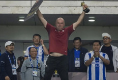 Hattrick Juara, Persib Langsung Ganti Pelatih