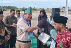 Gubernur Babel Hidayat Arsani Letakkan Batu Pertama Pembangunan Sarana Ibadah MAN 1 Belitung
