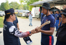 Kakanwil Meurah Budiman Motivasi dan Serahkan Alat Baksos untuk Taruna Poltekpin