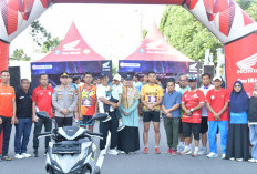 Ratusan Peserta Ramaikan Vario Evo Run 2026 Sprint 100 Meter di Car Free Day Sungailiat   