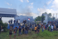Demo Penambang Beltim Memanas, Massa Lempari Gudang PT Timah dan Bakar Ban