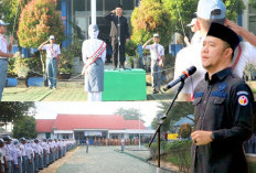 Ketua Bawaslu Babel Jadi Pembina Upacara di SMAN 3 Pangkalpinang, Tekankan Literasi Demokrasi Generasi Z