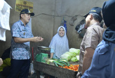 Bupati Fery Cek Ketersediaan Sembako dan BBM, Ingatkan Masyarakat Jangan Panik