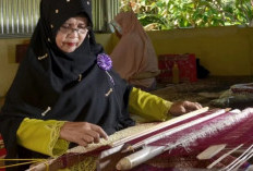 Pemkab Bangka Barat Kembangkan Potensi Budaya Kain Cual Mentok